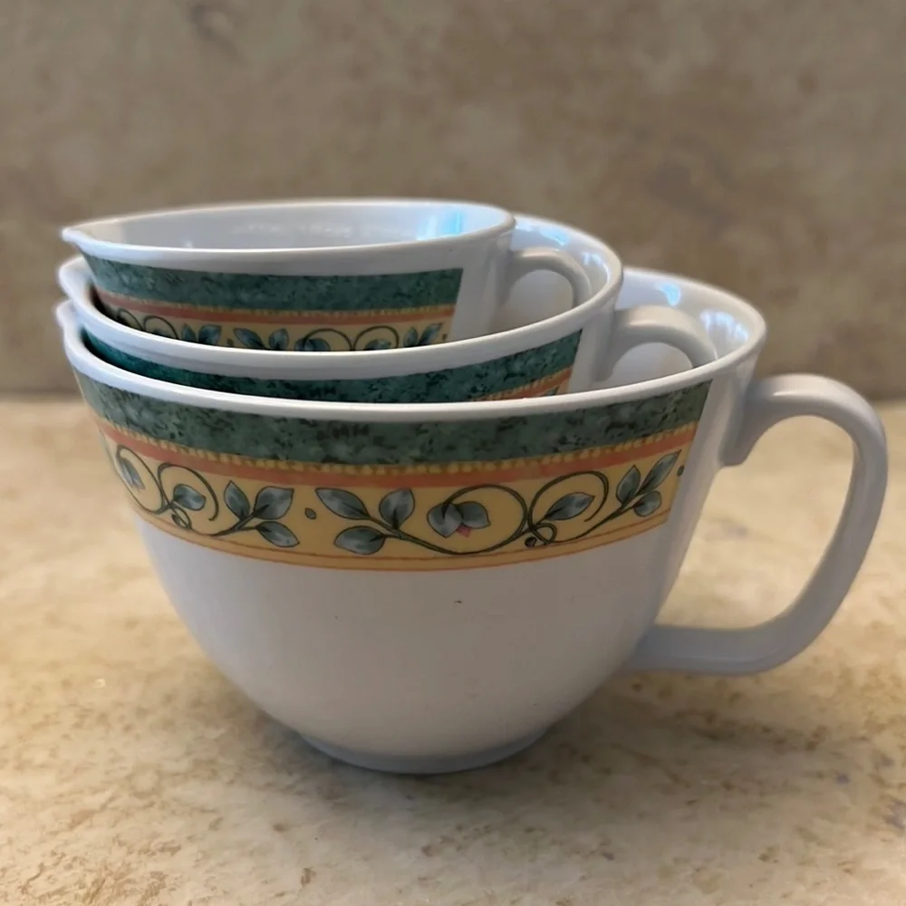 Pfaltzgraff French Quarter Set of 3 Nestling Measuring Cups